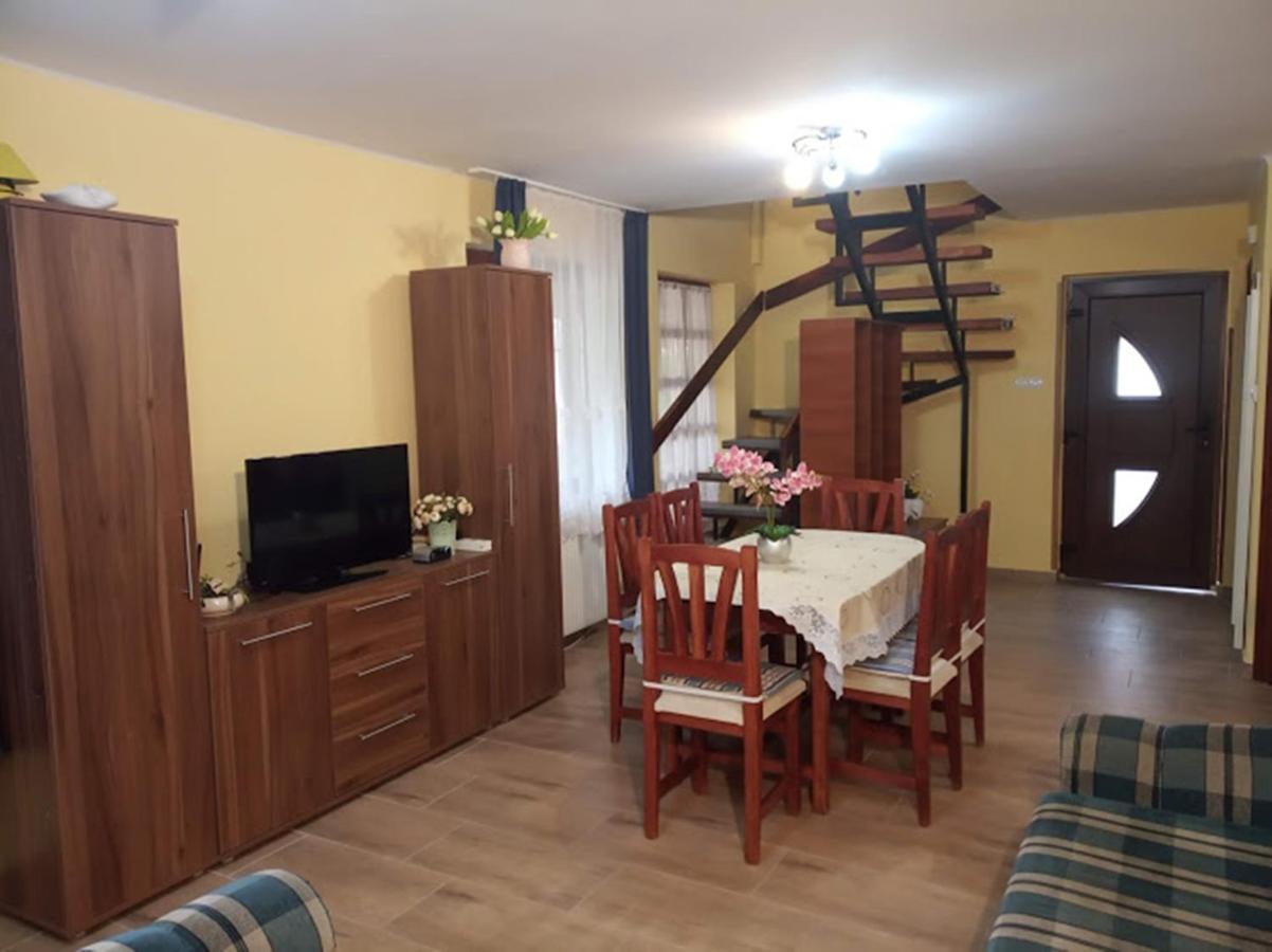 Bazsi Apartman Hajdúszoboszló Exterior foto
