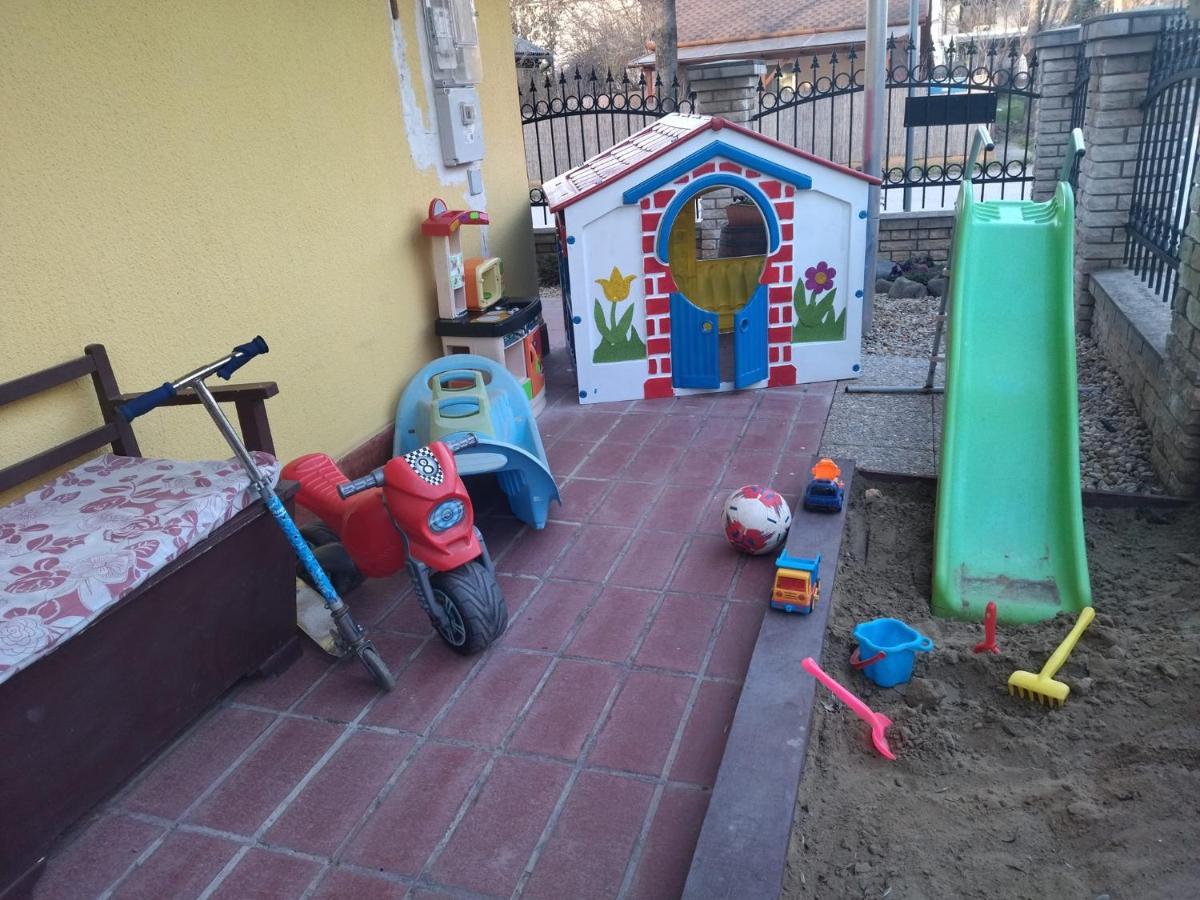 Bazsi Apartman Hajdúszoboszló Exterior foto